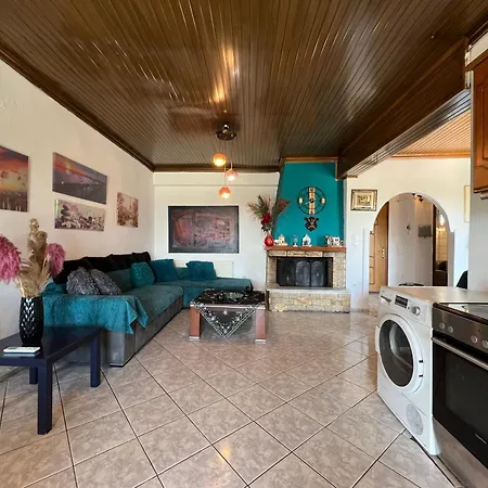 Nasia's House
